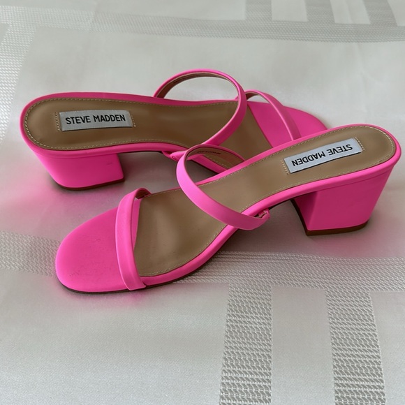 Steve Madden Block Sandals NWT - Picture 2 of 4